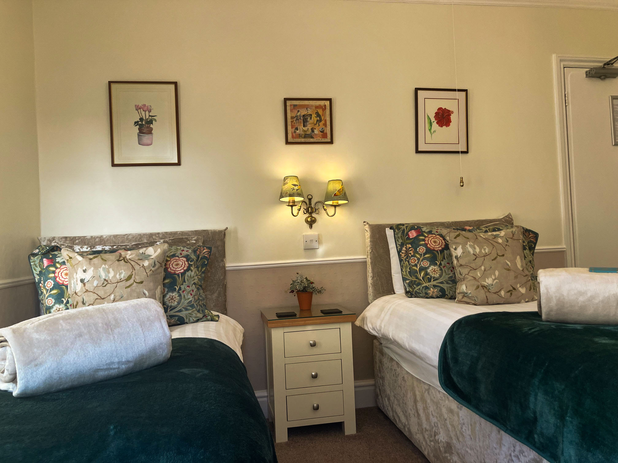 bed and breakfast room 3 bedroom